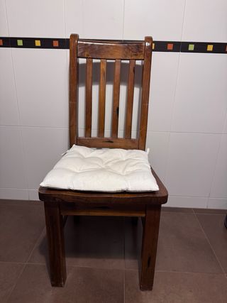 Mesa de nogal con 6 sillas