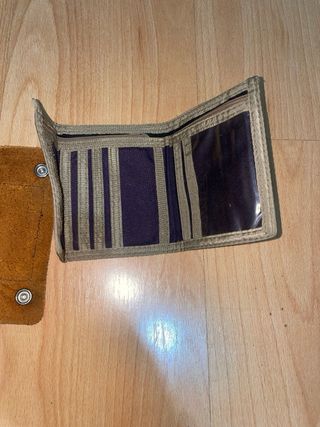 Carteras Coronel Tapiocca y Guns N' Roses