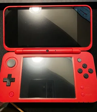 Nintendo New 2DS XL Edición Pokeball