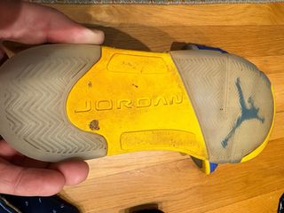 Zapatillas talla 44 Jordan 5 Azul y Amarillo 23