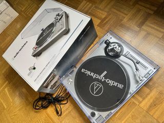 Tocadiscos Audio-Technica AT-LP120-USB Plata