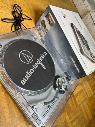 Tocadiscos Audio-Technica AT-LP120-USB Plata