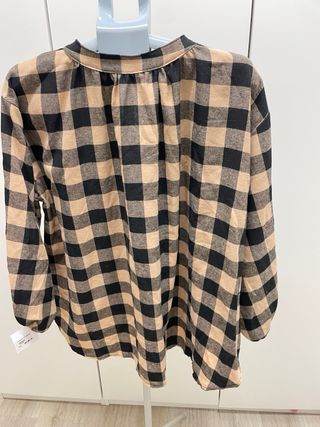 Camisa cuadros oversize beige y negro