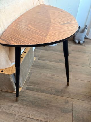Mesa auxiliar LÖVBACKEN Ikea madera y metal