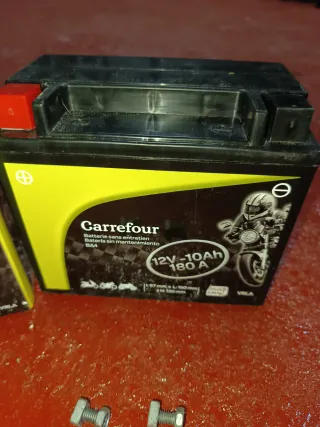 Batería Moto Carrefour 12V-10Ah 180A.  A estrenar