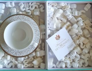 Juego de té porcelana y Swarovski. Coleccionismo