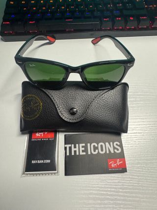 Ray-Ban Wayfarer Edición Ferrari Negro/Rojo