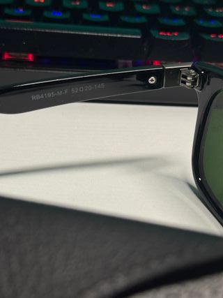 Ray-Ban Wayfarer Edición Ferrari Negro/Rojo