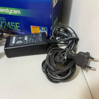 Videocámara Sony Digital 8 Handycam DCR-TRV245E