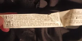 Falda Zara negra con estampado