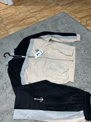 Chándal Beige y Negro