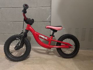 Bicicleta de equilibrio roja para niños 3-5 años