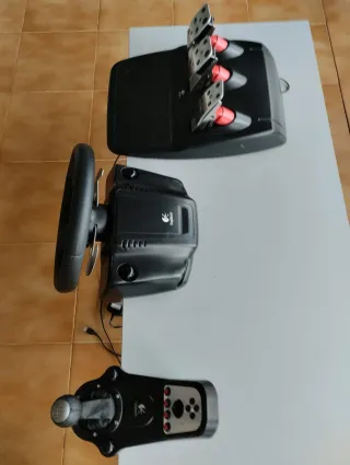 Volante Logitech G27 play station  y pc