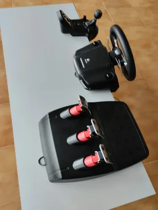 Volante Logitech G27 play station  y pc