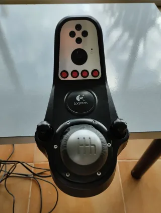 Volante Logitech G27 play station  y pc