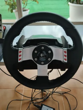 Volante Logitech G27 play station  y pc