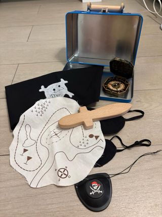 Maletín metálico pirata