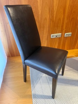 Mesa de comedor de cristal y 6 Sillas polipiel