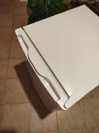 Nevera a 220, Medio cuerpo, tamaño caravana