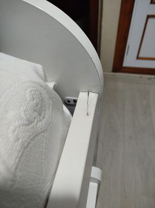 Cama nido blanca y gris