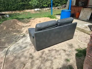 Sofá de 2 plazas en piel