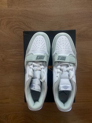 Zapatillas Jordan Legacy 312 Low Gris/Blanco