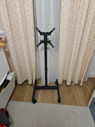 Soporte TV o Monitor con ruedas hasta 42 pulgadas
