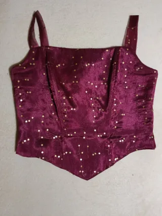 Traje de fiesta burdeos