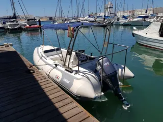 Embarcacion Semirrígida AVON 4,90