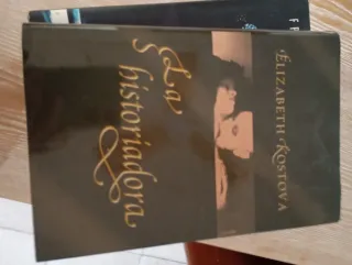 Se venden libros como nuevos  1 x5€ 2x8€