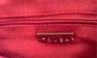 Bolso de fiesta rojo acolchado