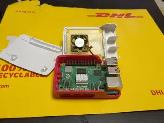 Raspberry Pi 5 8GB con caja, cargador y ventilador