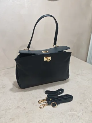 Borsa a spalla in pelle liscia nera