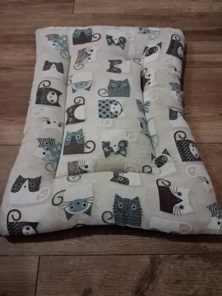 Cama para gato o perro con estampado 42 x 54 cm