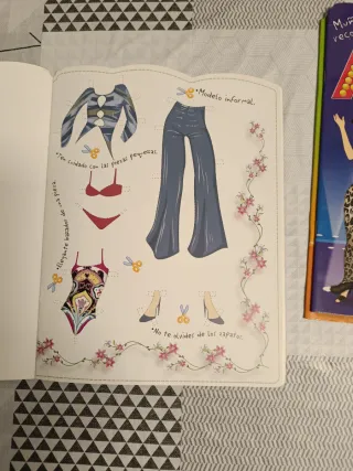 Muñecas Recortables Fashion Angels