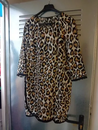 Vestido estampado animal print.
