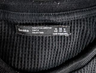 Jersey Bershka negro