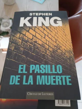 Se venden libros variados  1x5€ 2x8€