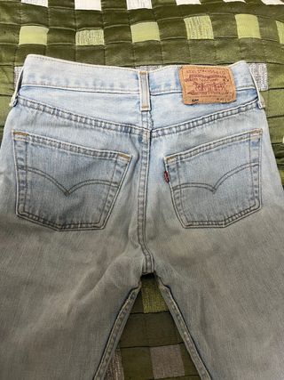 Pantalones Levi's Azules como nuevos.