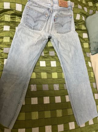 Pantalones Levi's Azules como nuevos.