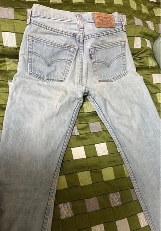 Pantalones Levi's Azules como nuevos.