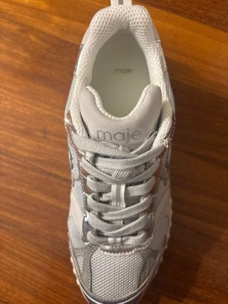 Playeras Maje grises y plateadas