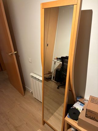 Espejo de cuerpo entero de madera