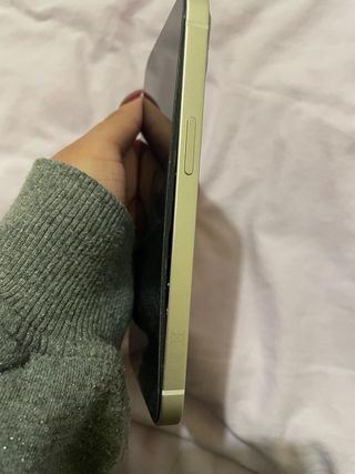 iPhone 13 128 GB Blanco, tiene un problema