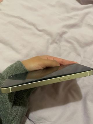 iPhone 13 128 GB Blanco, tiene un problema