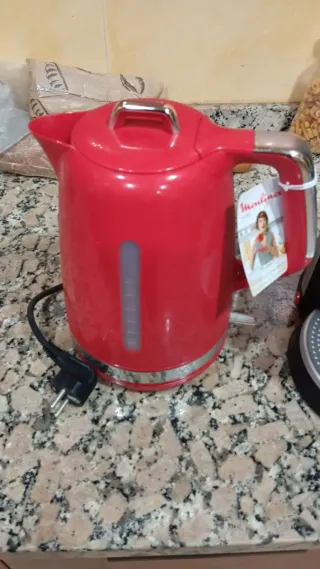 Hervidor Eléctrico Moulinex Rojo