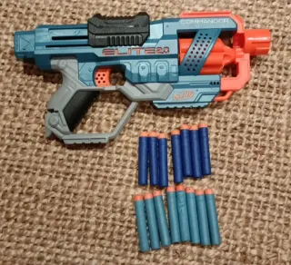 Pistola Nerf Commander Elite 2.0