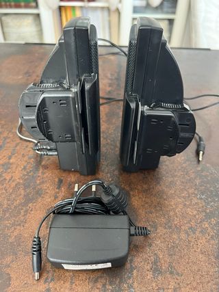 Altavoces estéreo acoplables para monitor/portátil