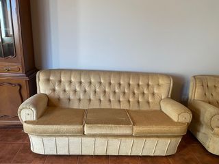 Sofá vintage beige y dorado 3 plazas