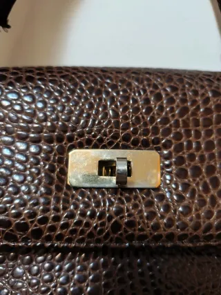 Bolso marrón efecto piel